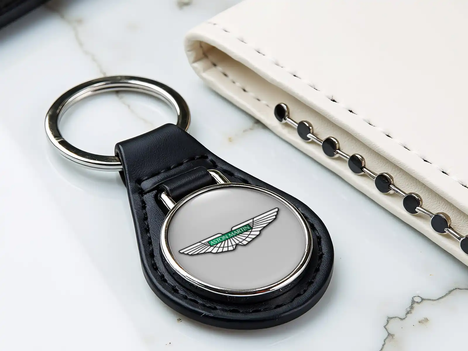 Aston Martin Porte-clé Cuir Style Solide Édition Limitée